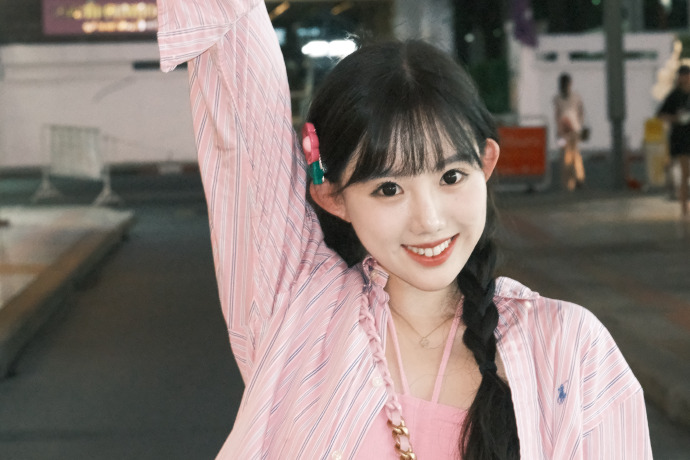 夜鹰 封面